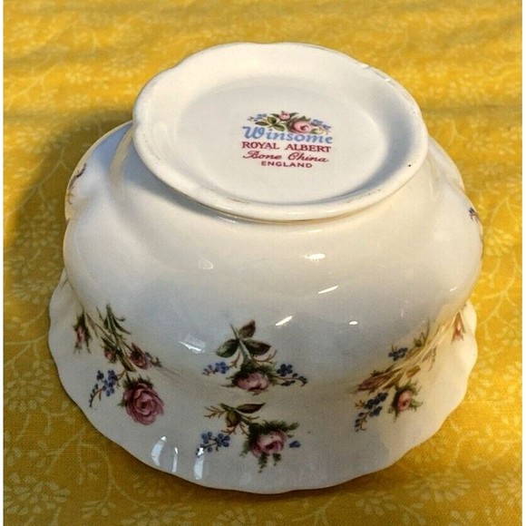 Vintage Royal Albert Winsome Large Open Sugar Bowl/Tray Rose Buds Pink Red 1966 - Picture 4 of 7